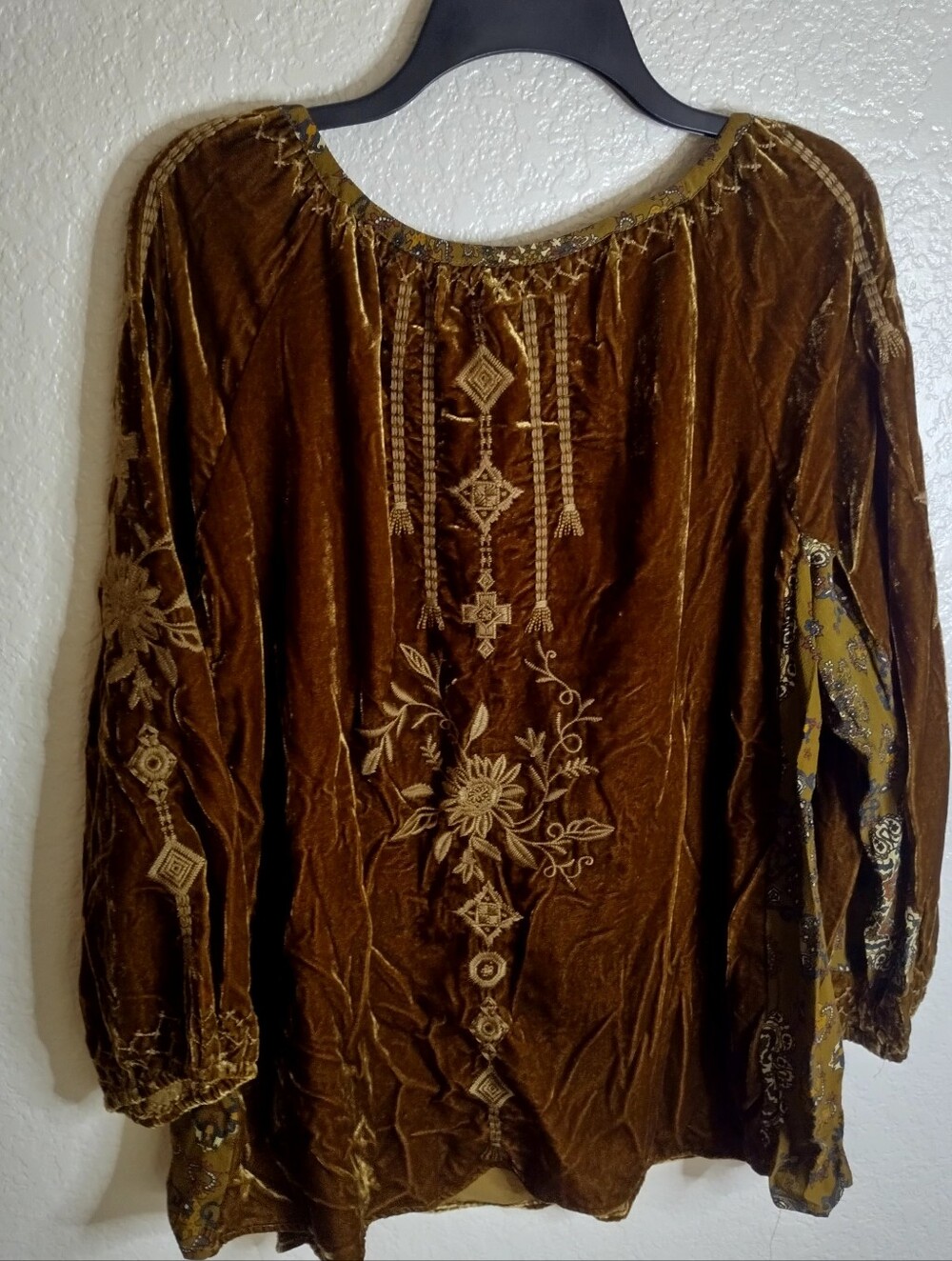 John Mark Velvet Embroidered Boho Relaxed Tassel Blouse Sz L - Picture 5 of 8